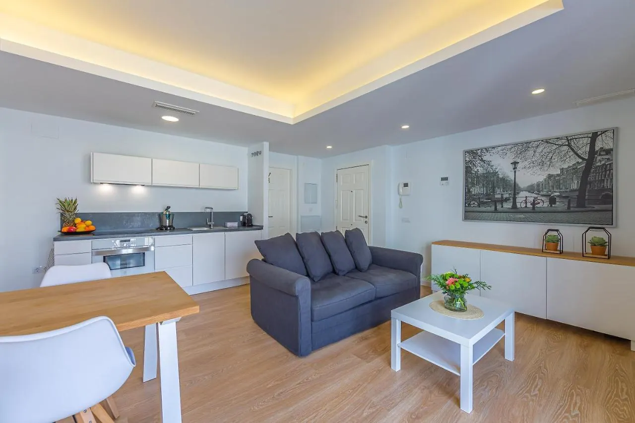 Ventura 2 - Centric & Pool - Simplytarifa Apartment